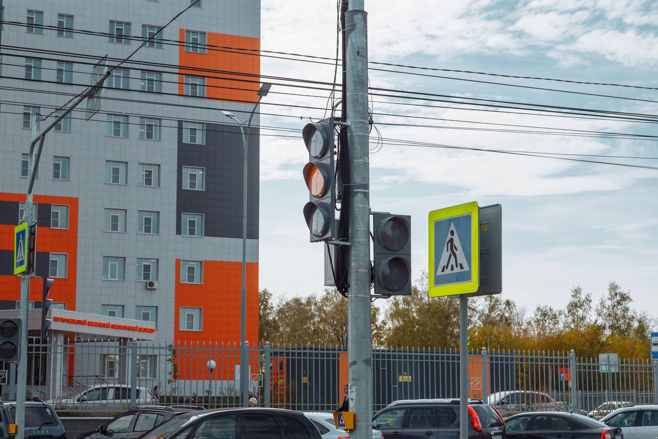 Делимся снимками светофоров и пешеходных переходов на улицах Халтурина и Спортивной